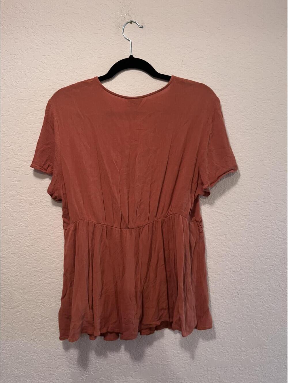 Torrid Women's Tie-Front Boho Tunic Top in Rust - Picture 3 of 7